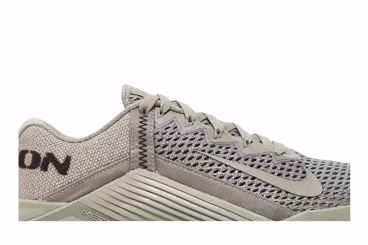 Nike Metcon 6 AMP Light Army, view 3