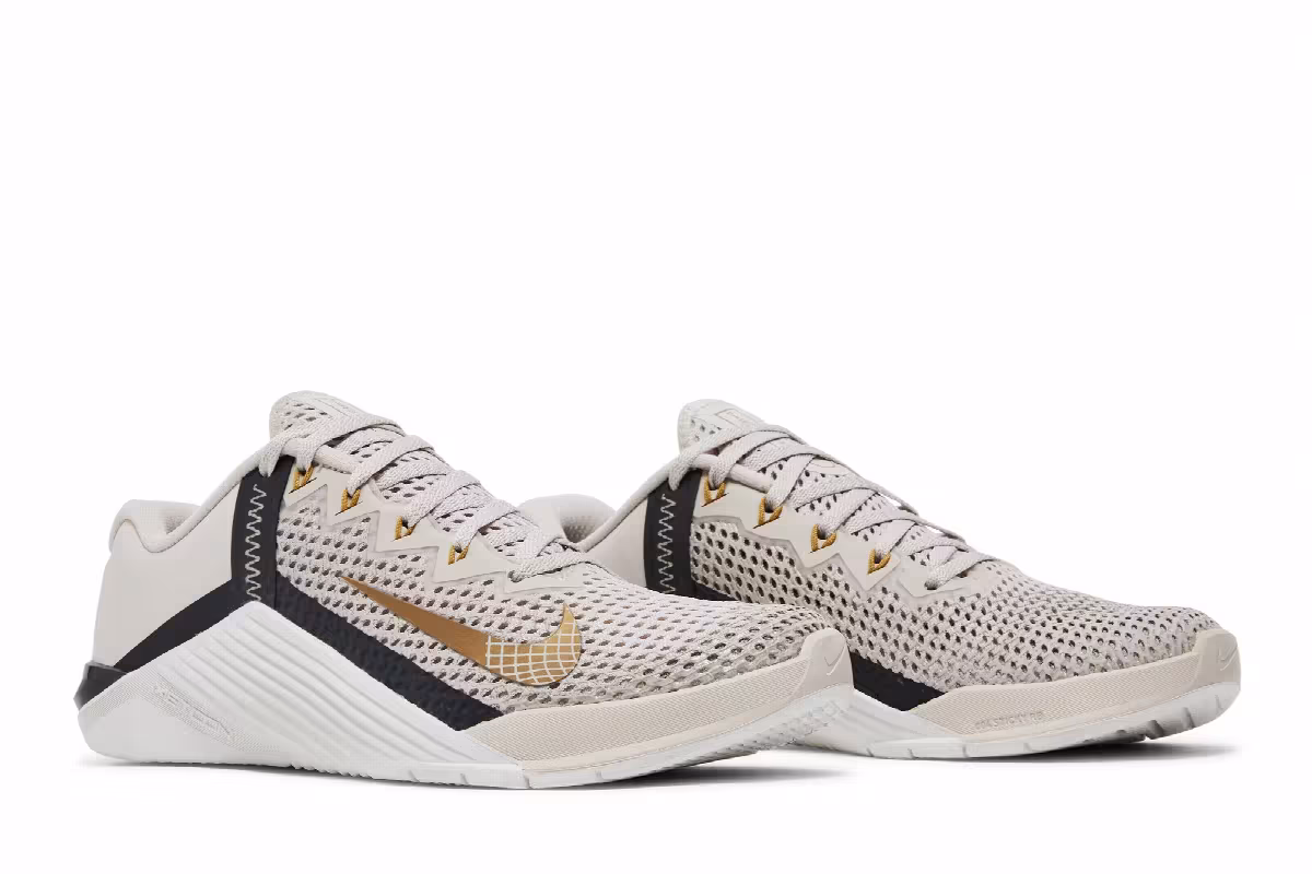 Nike Women's Metcon 6 Light Orewood Brown, view 9