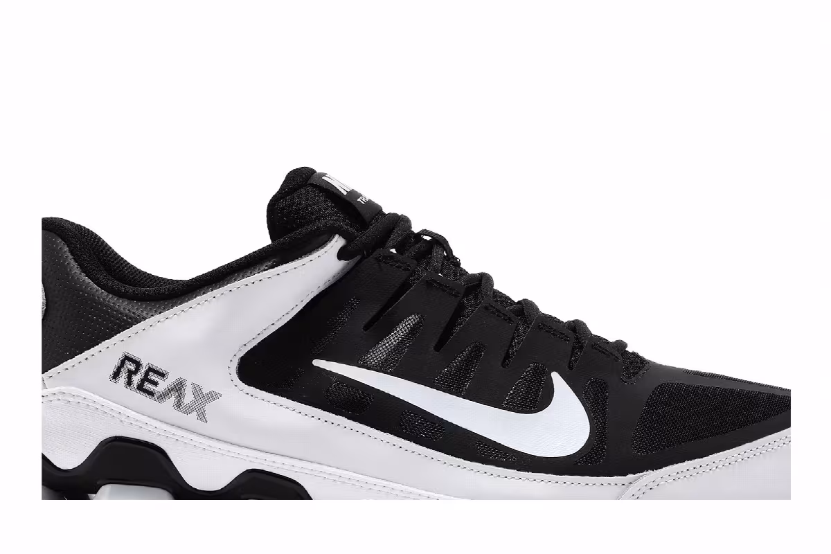 Nike Reax 8 TR Black White, view 3