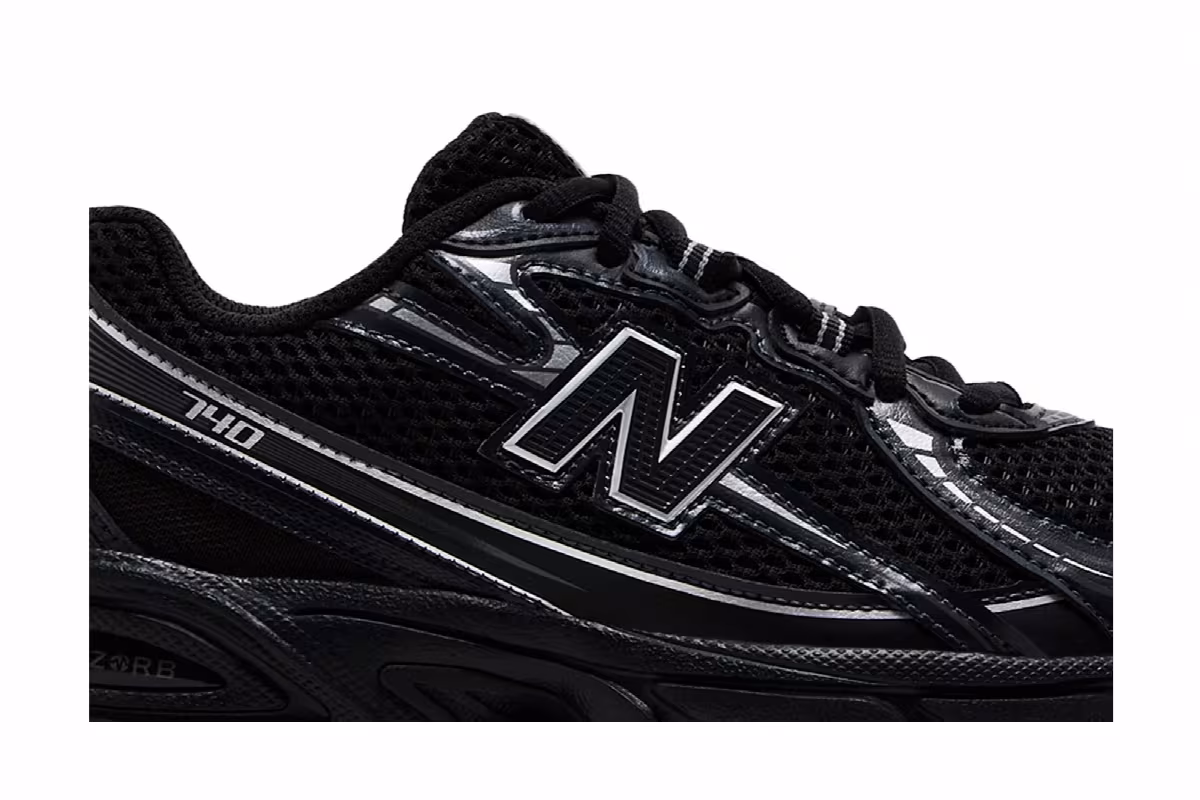 New Balance 740 Big Kid Black Silver Metallic, view 3