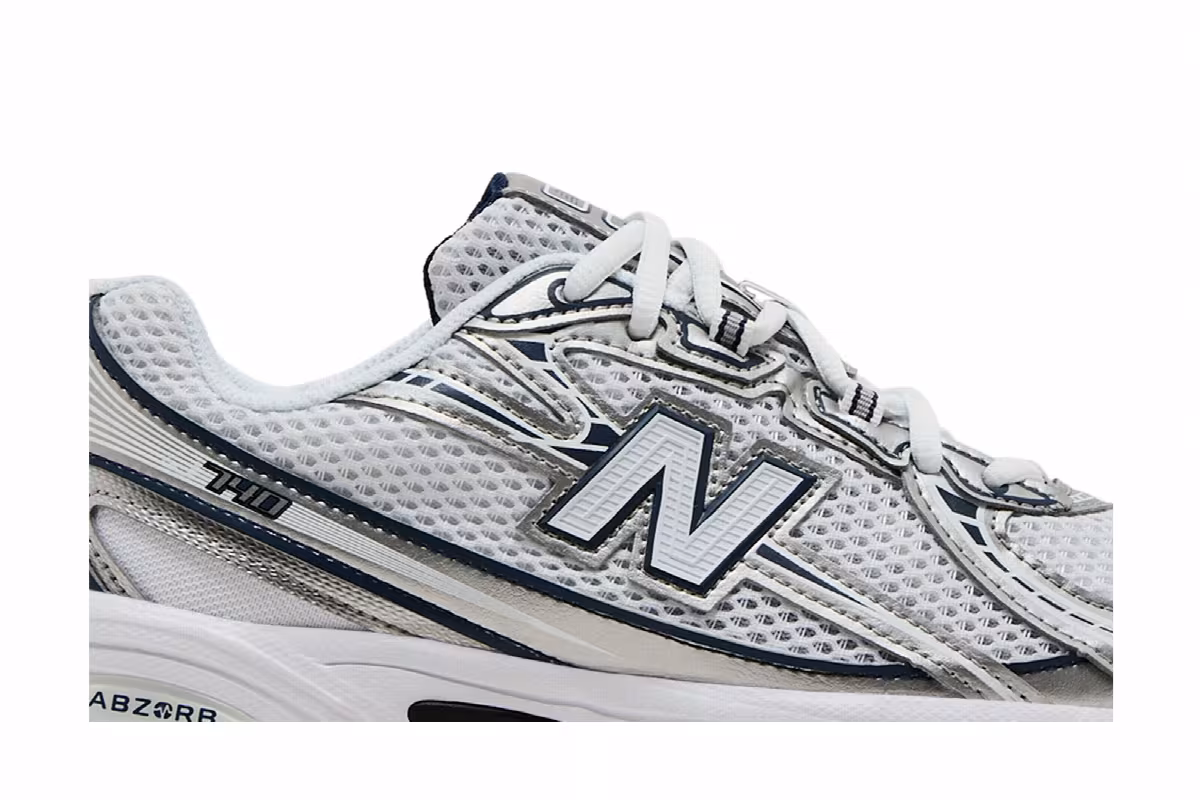 New Balance 740 Big Kid Navy White, view 3
