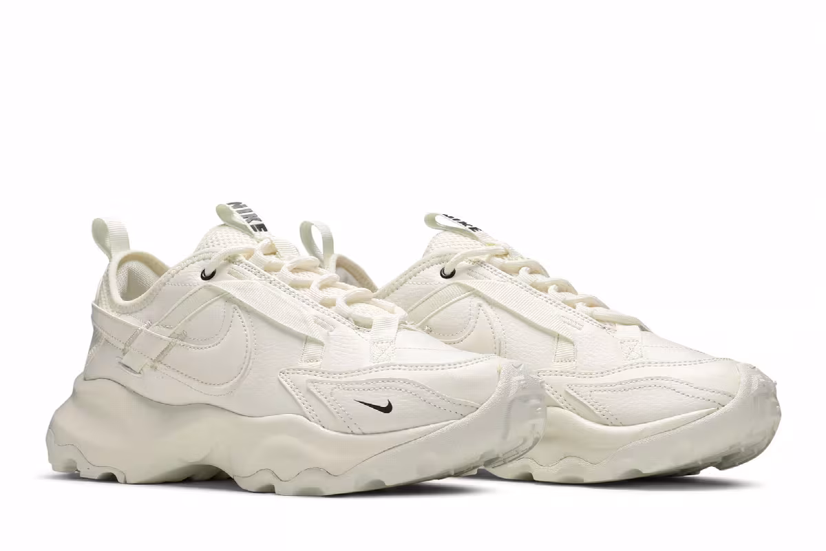 Nike Women's TC 7900 Sail, view 9