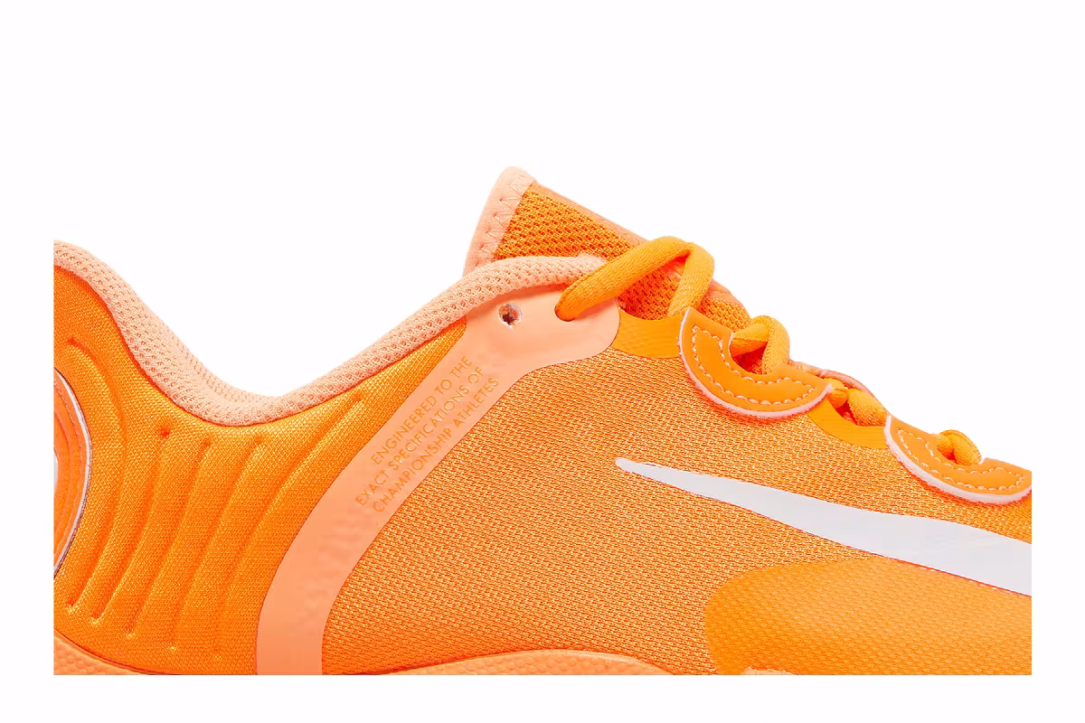 Naomi Osaka x Women's NikeCourt Air Zoom GP Turbo Total Orange, view 3