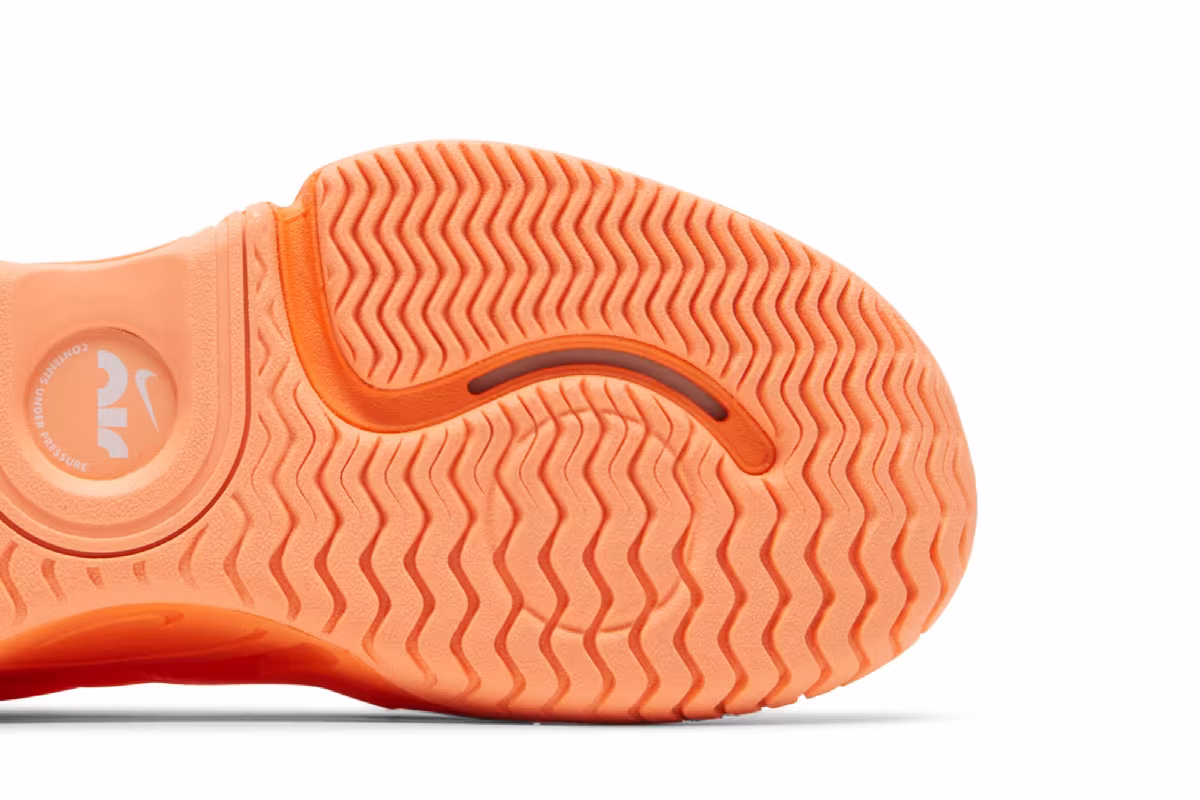 Naomi Osaka x Women's NikeCourt Air Zoom GP Turbo Total Orange, view 6