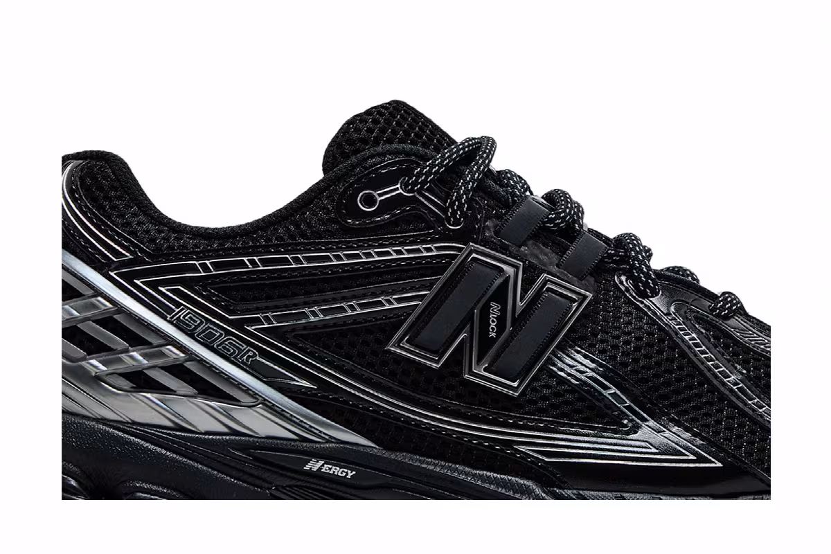 New Balance 1906R Black Silver, view 3