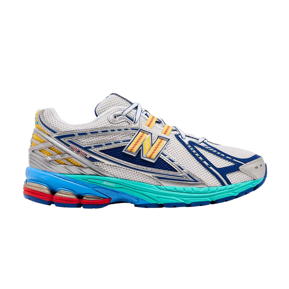 New Balance 1906R Moon Sign