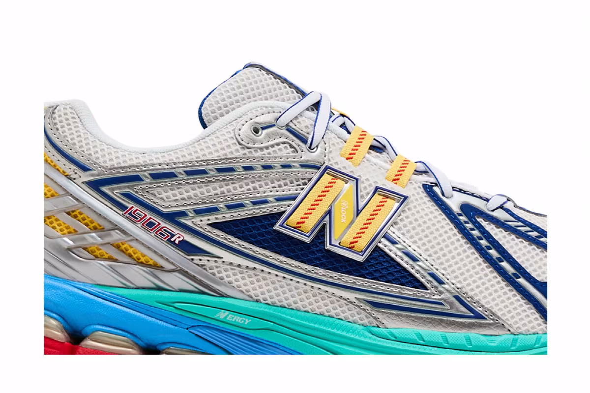 New Balance 1906R Moon Sign, view 3