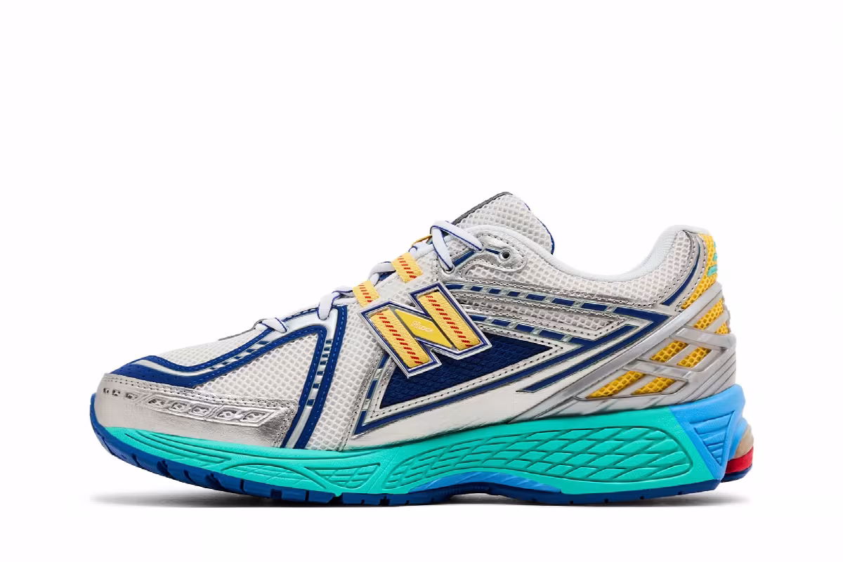 New Balance 1906R Moon Sign, view 4