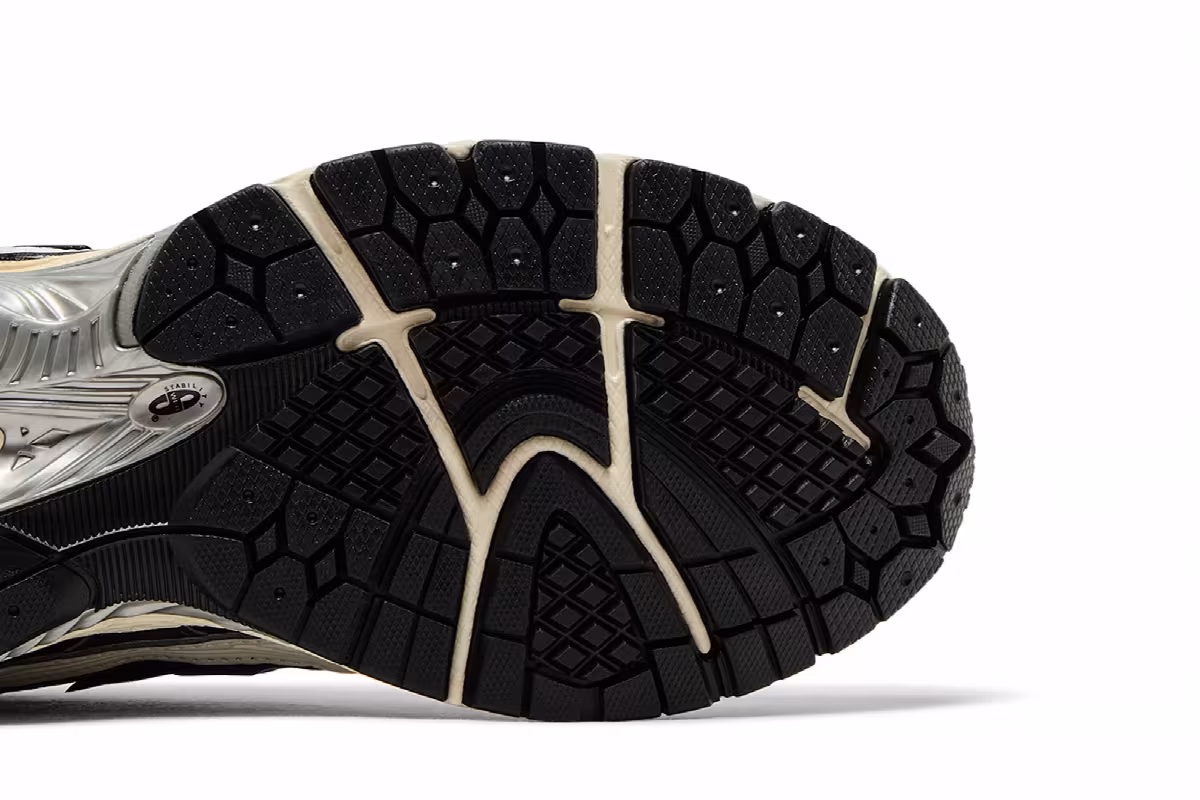New Balance 1906U Black Sea Salt Magnet, view 6