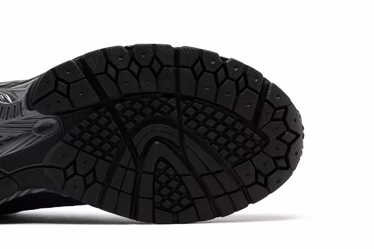 New Balance 1906R Black Cement Graphite, view 6