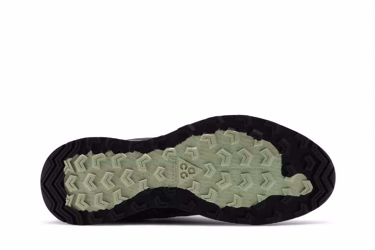 Nike ACG Air Nasu Gore-Tex Clay Green, view 5