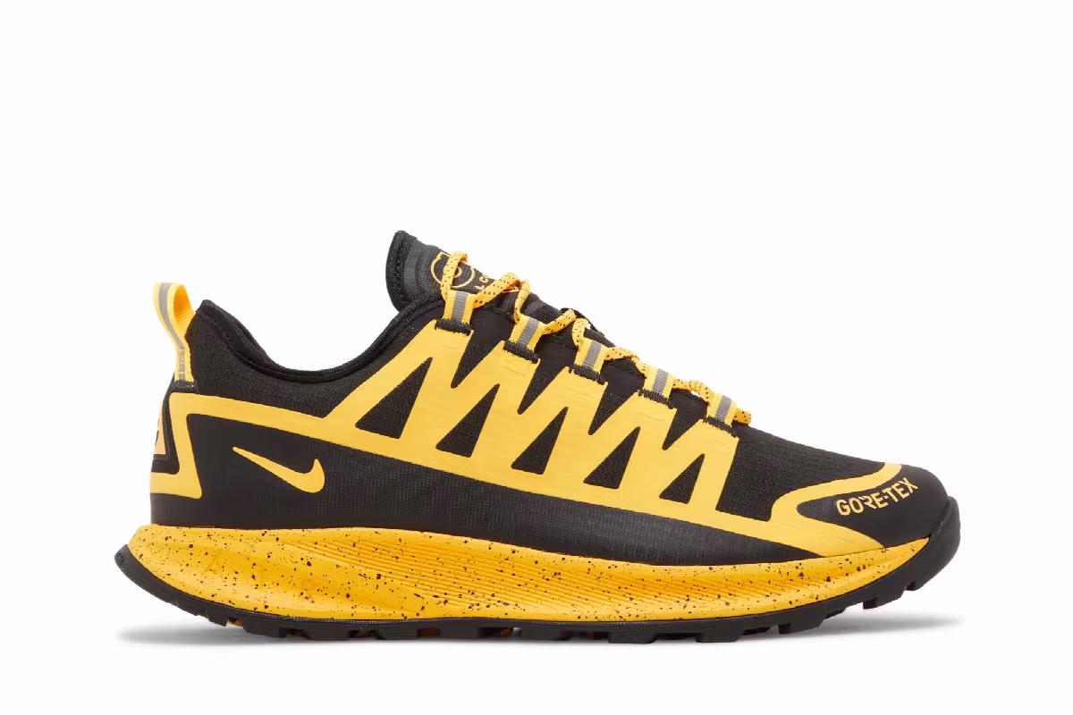 Nike ACG Air Nasu Gore-Tex Laser Orange, view 2