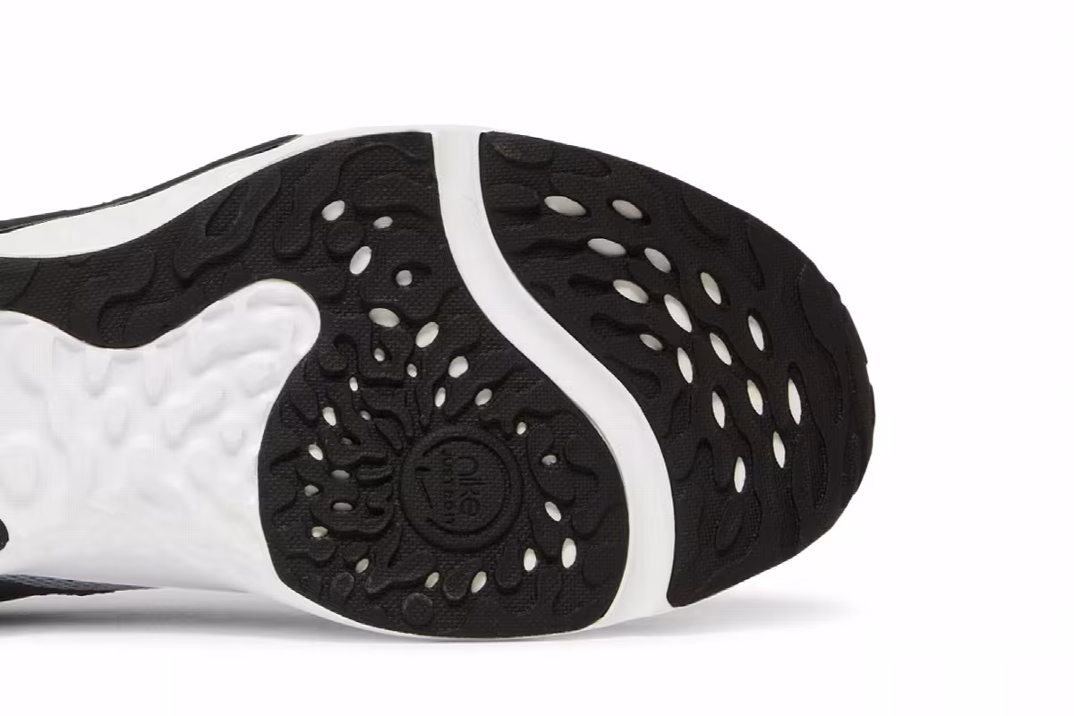Nike Renew Retaliation TR 3 Wolf Grey, view 6