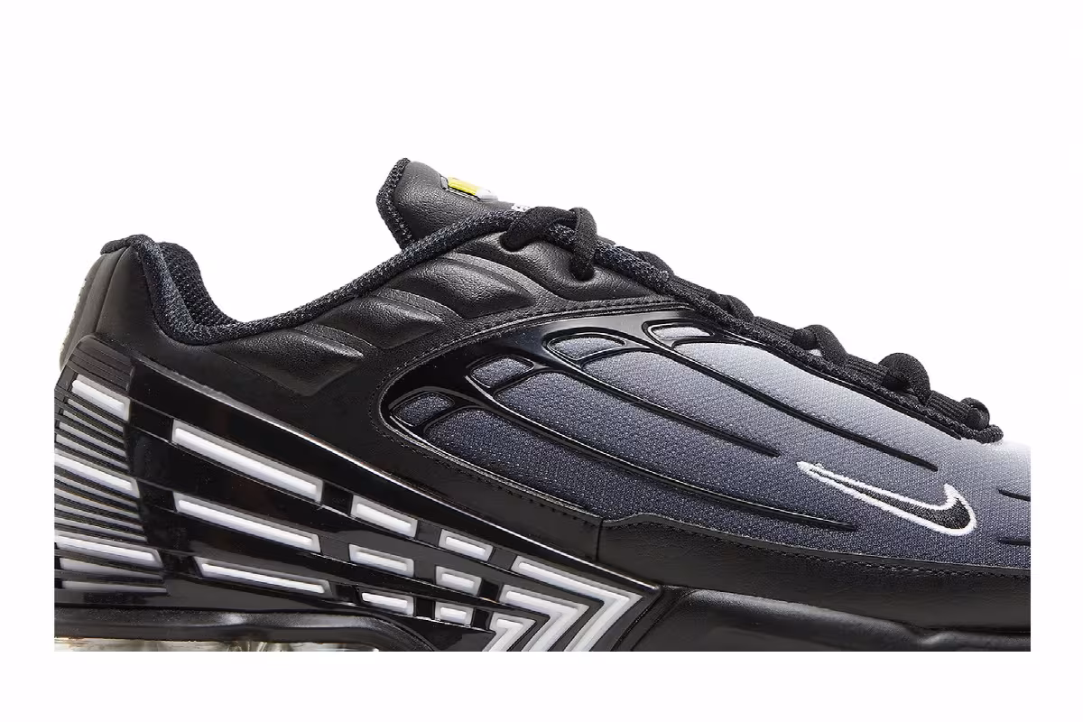 Nike Air Max Plus 3 Black White, view 3