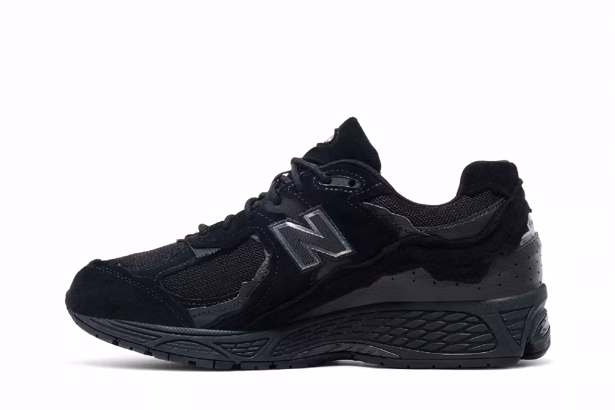 New Balance 2002R Protection Pack - Black, view 4
