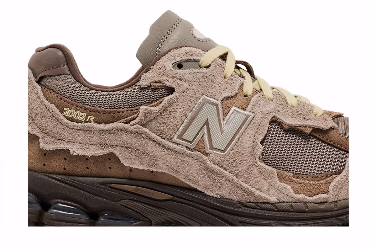 New Balance 2002R Protection Pack - Brown, view 3