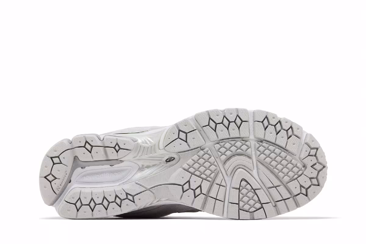 New Balance 2002R Grey White, view 5