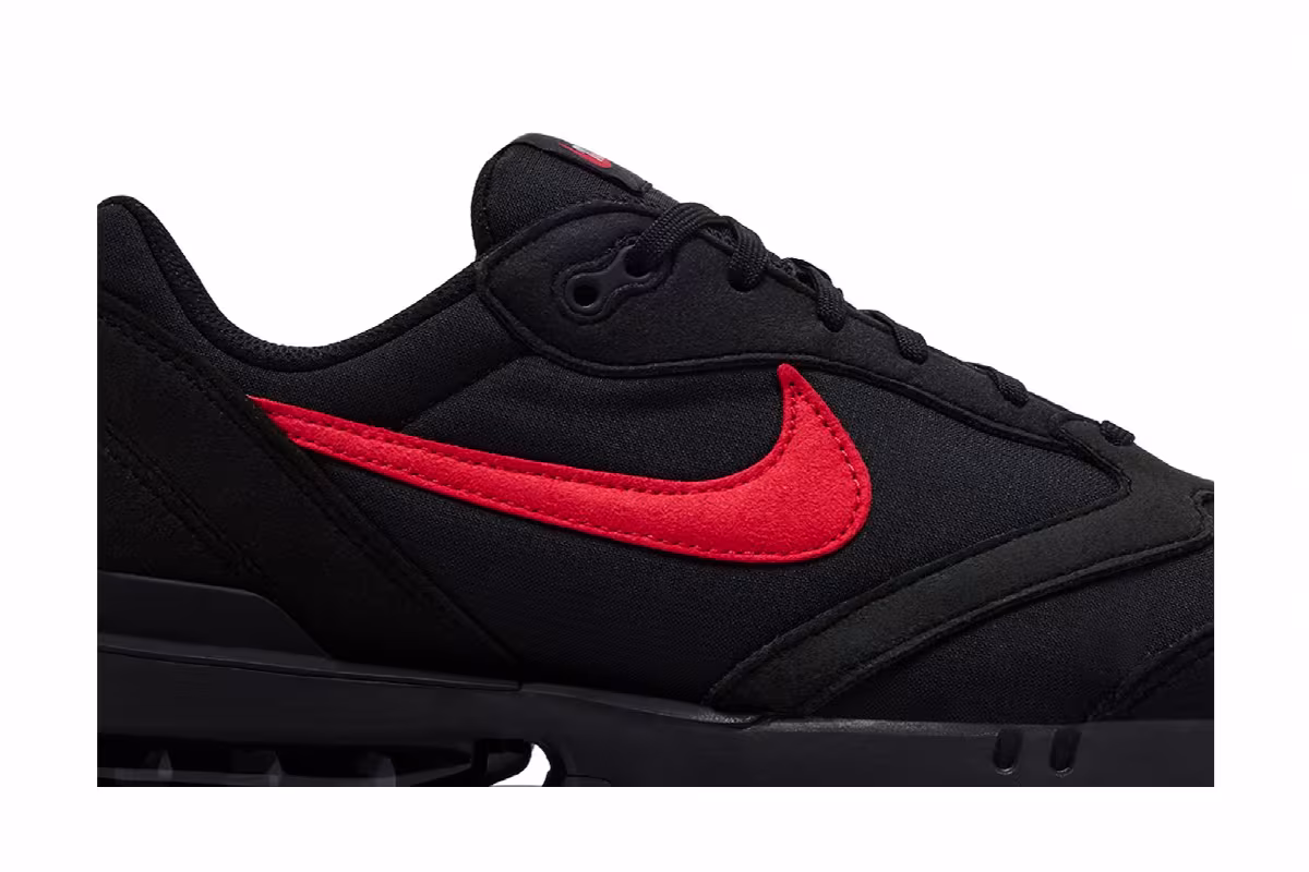 Nike Air Max Dawn Black University Red, view 3