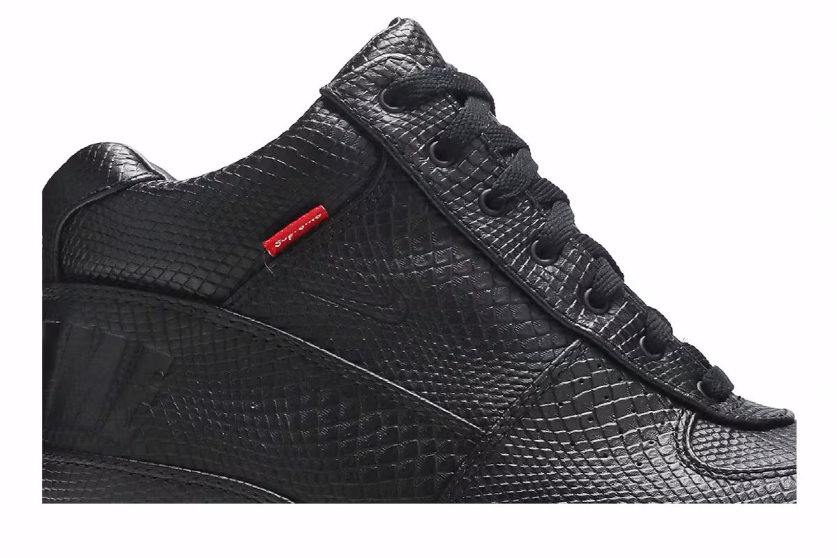 Supreme x Nike Air Max Goadome Black Snakeskin, view 3