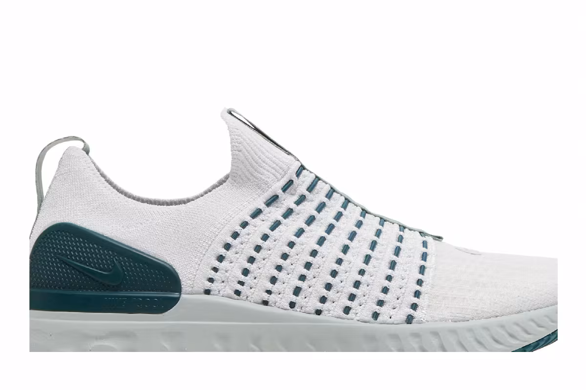 Nike Women's React Phantom Run Flyknit 2 Platinum Tint Dark Teal Green, view 3