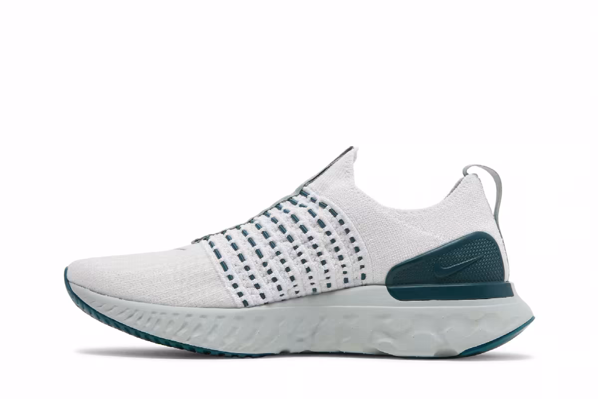 Nike Women's React Phantom Run Flyknit 2 Platinum Tint Dark Teal Green, view 4
