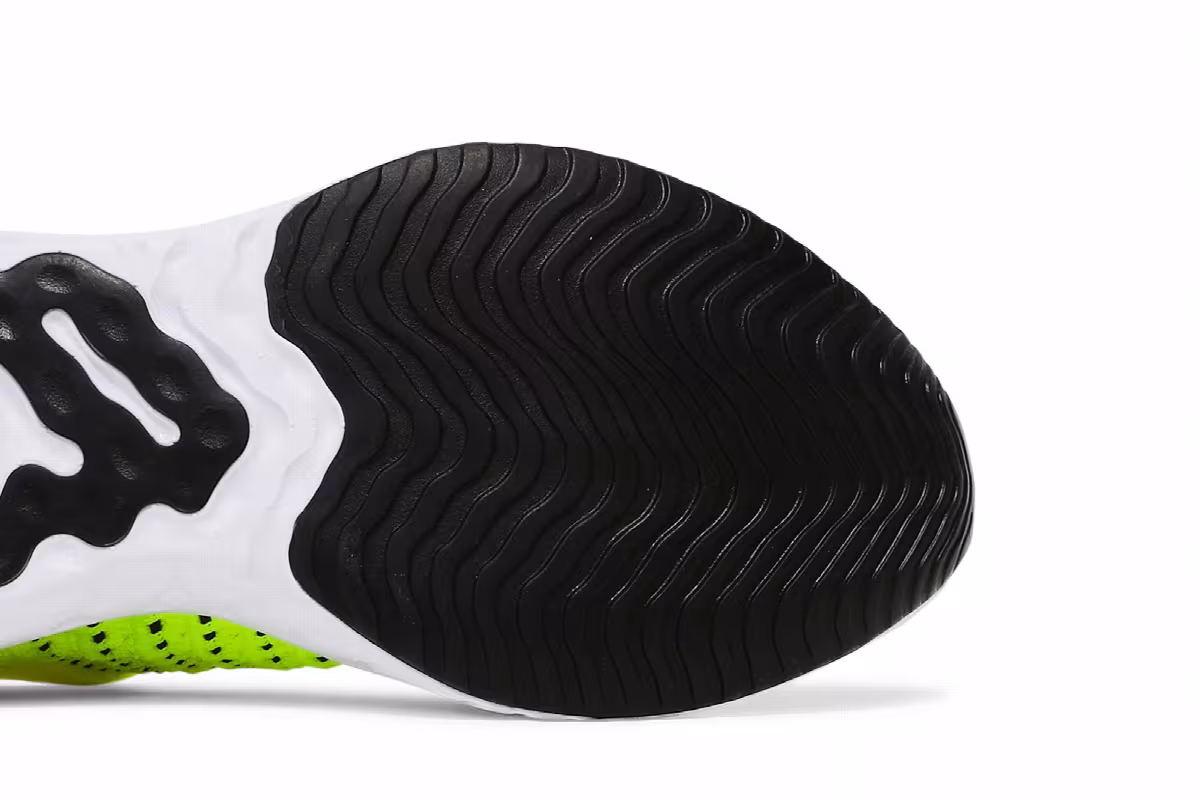 Nike React Phantom Run Flyknit 2 White Yellow, view 6