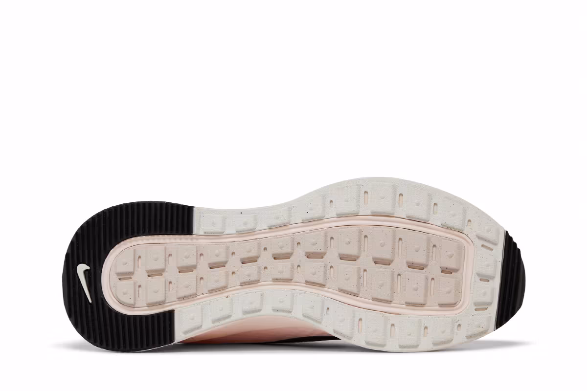 Nike Women's Reposto Light Soft Pink, view 5