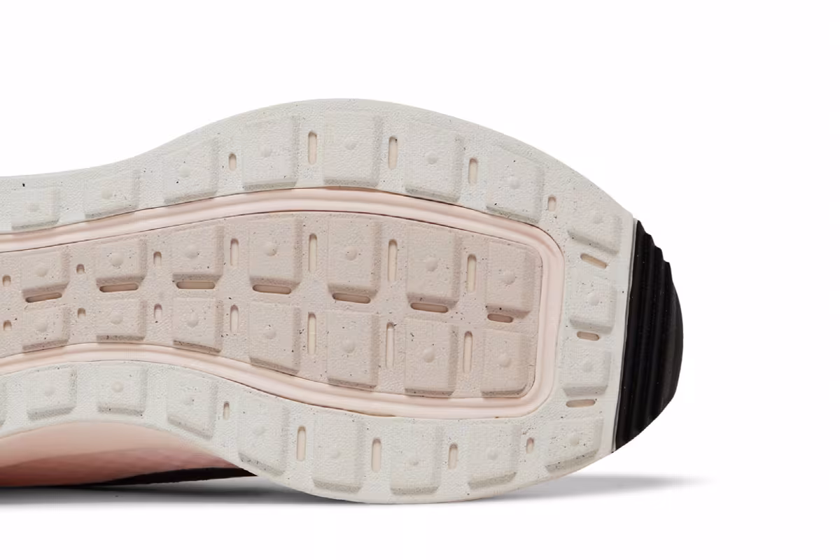 Nike Women's Reposto Light Soft Pink, view 6