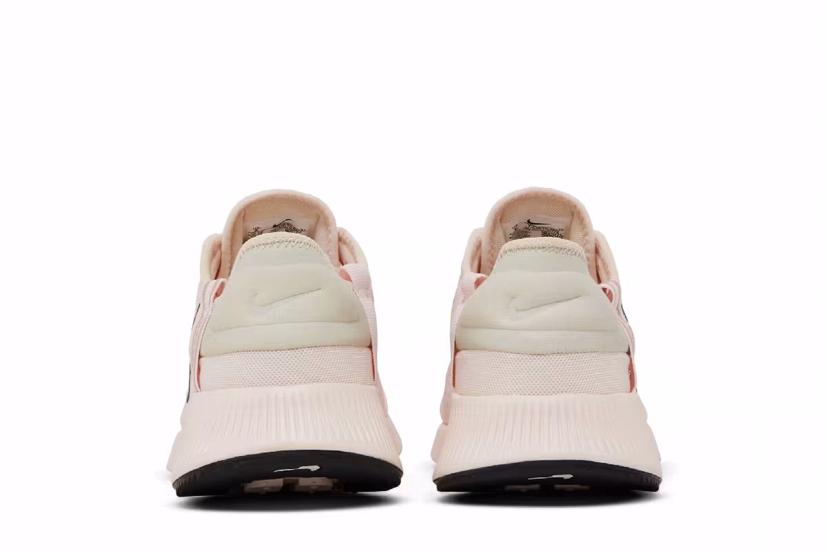 Nike Women's Reposto Light Soft Pink, view 7