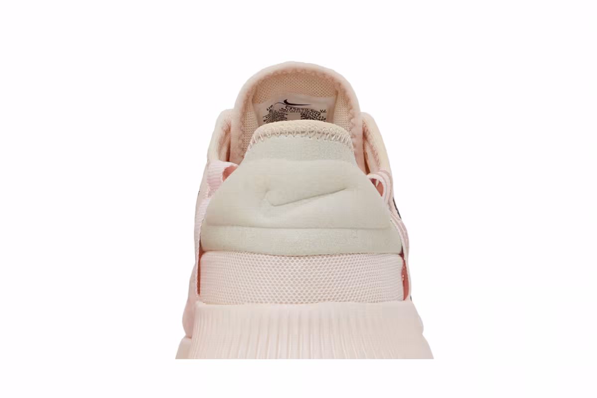Nike Women's Reposto Light Soft Pink, view 8