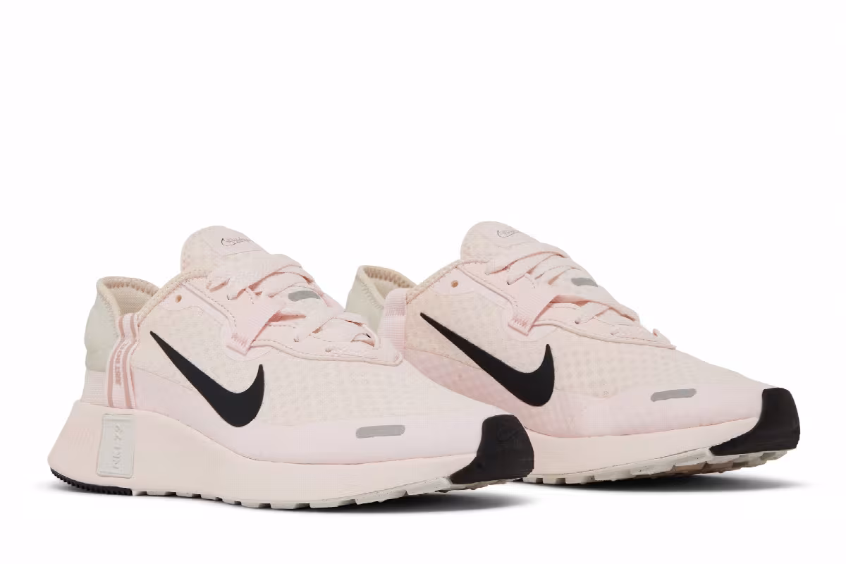 Nike Women's Reposto Light Soft Pink, view 9