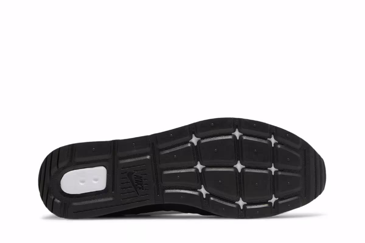 Nike Venture Runner Black White, view 5