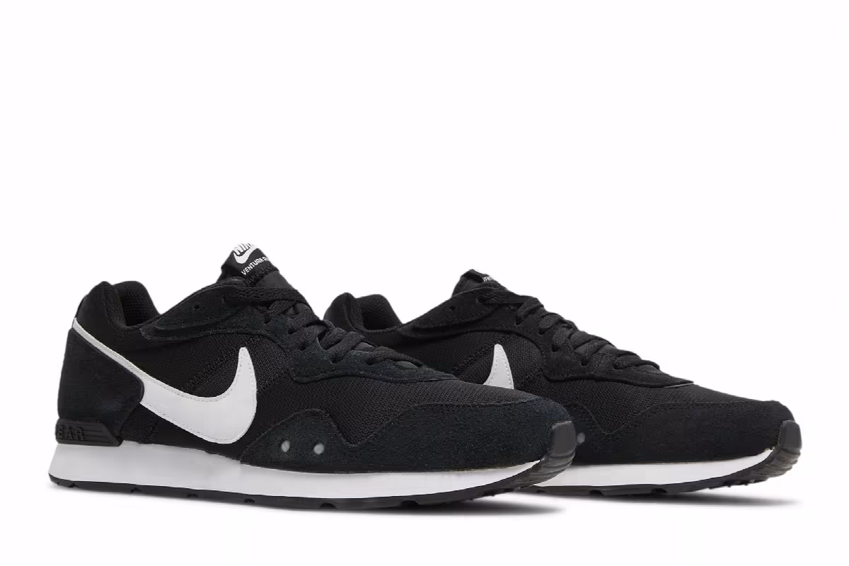 Nike Venture Runner Black White, view 9