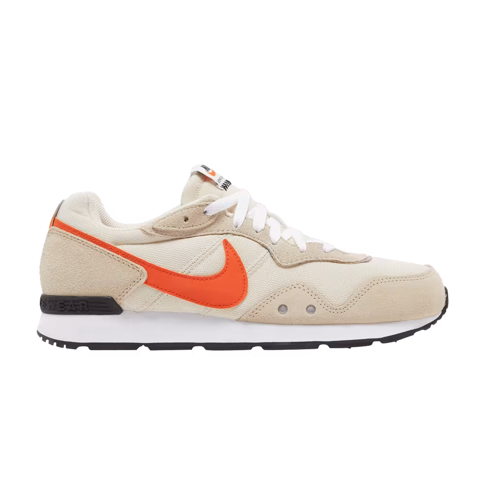Nike Venture Runner Rattan Orange
