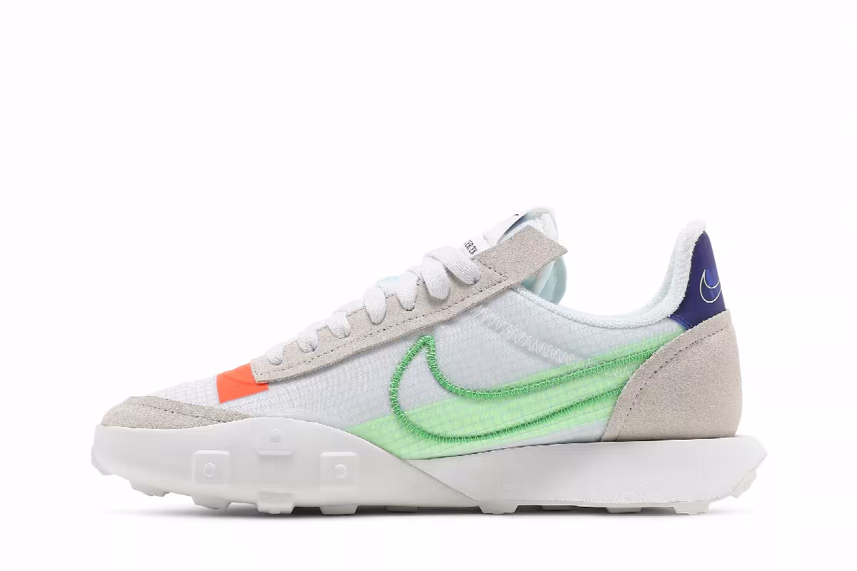 Nike Women's Waffle Racer 2X Desert Sand Mean Green, view 4