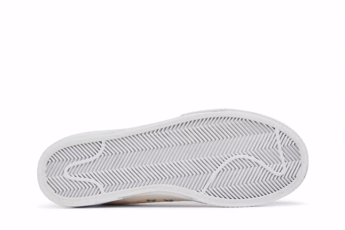 Nike Women's GTS Light Soft Pink, view 5