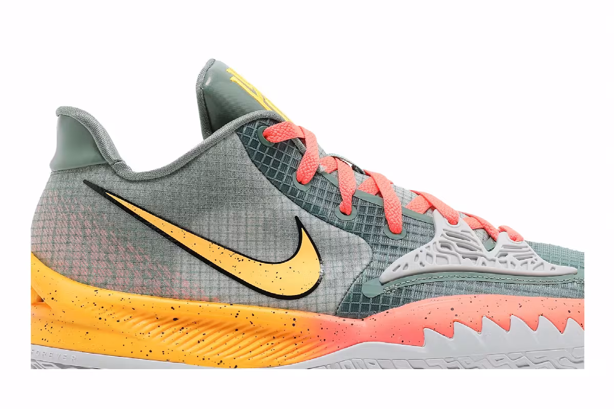 Nike Kyrie 4 Low Sunrise, view 3