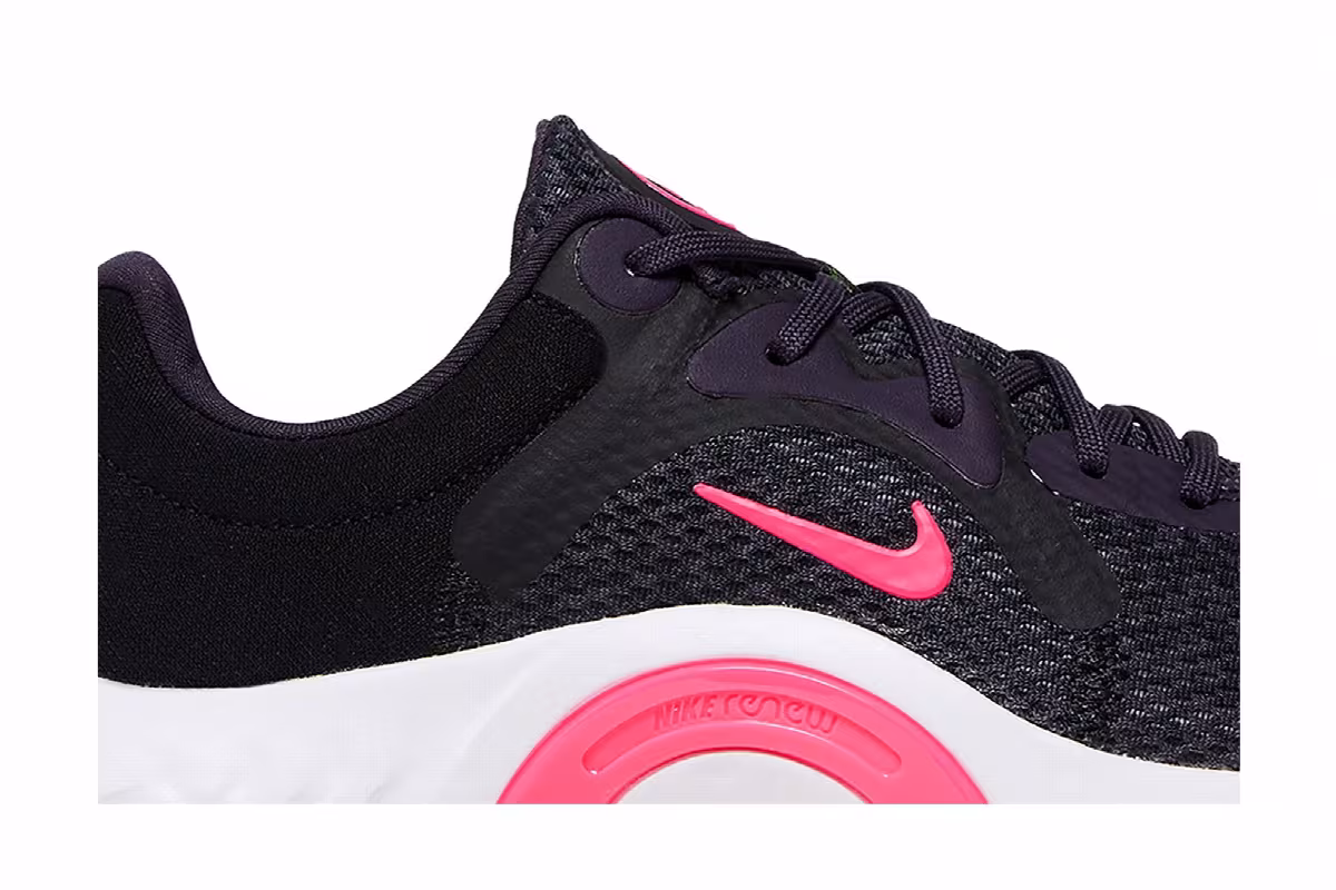 Nike Women's Renew In-Season TR 11 Black Hyper Pink, view 3
