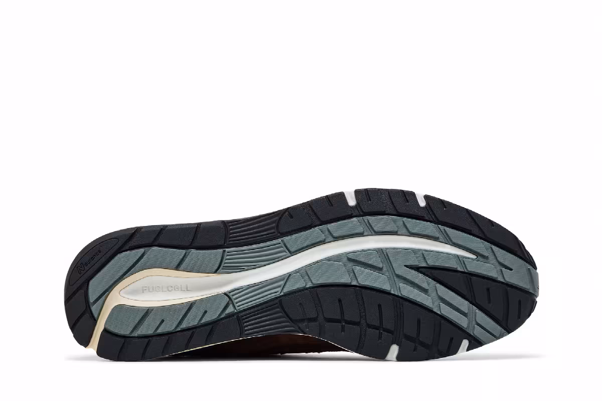 Daniëlle Cathari x Kith x New Balance 991v2 Made In UK Reverse, view 5
