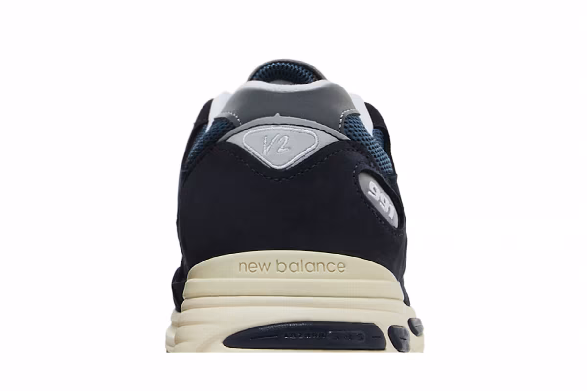 New Balance 991v2 Made in England Vintage Sport Pack - Navy, view 8