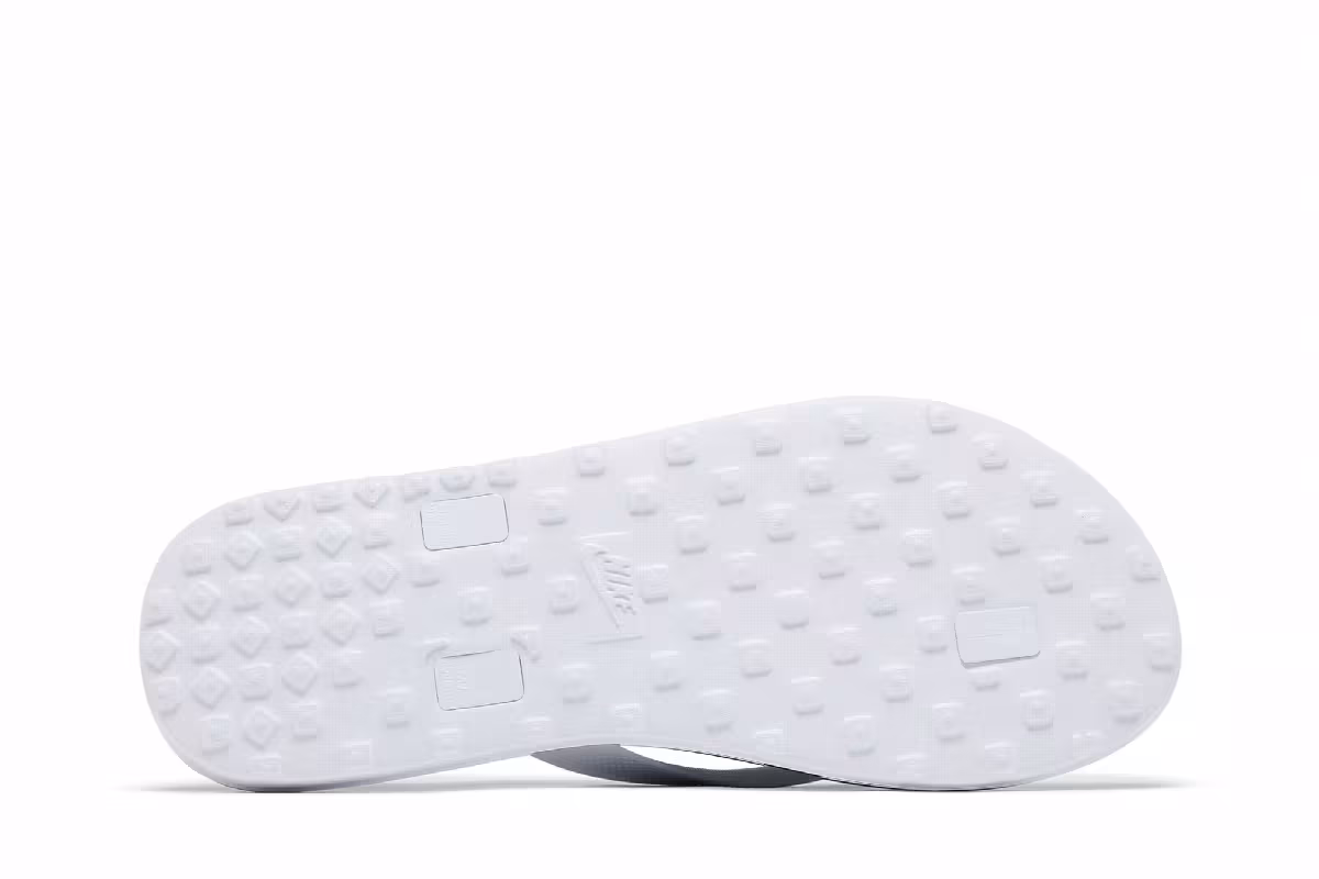 Nike Women's On Deck White Black, view 5