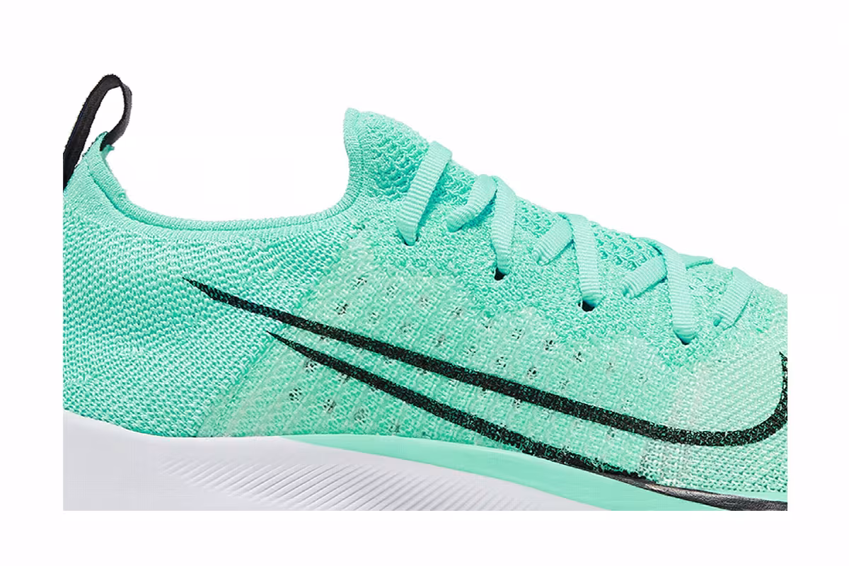 Nike Air Zoom Tempo Flyknit GS Hyper Turquoise, view 3