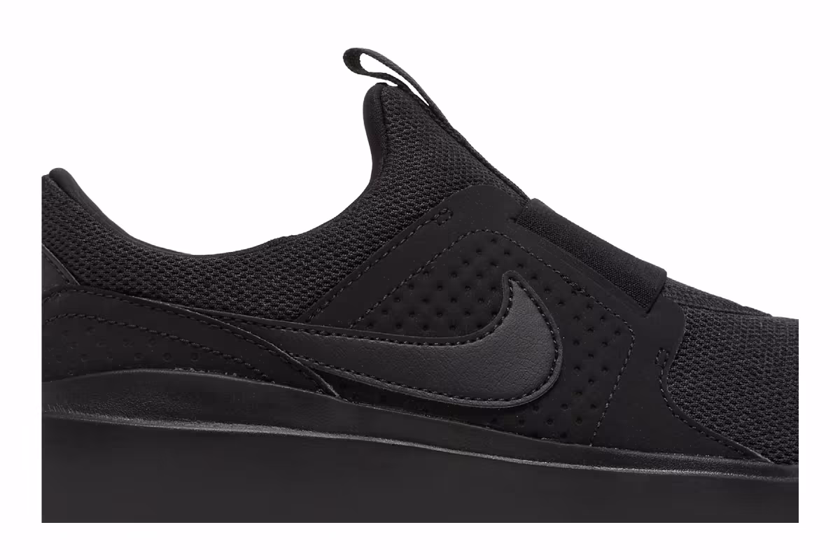 Nike Women's AD Comfort Triple Black, view 3
