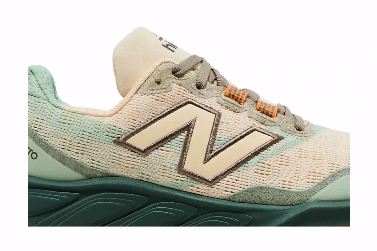 New Balance Women's Fresh Foam X Hierro v9 Calcium Dark Juniper, view 3