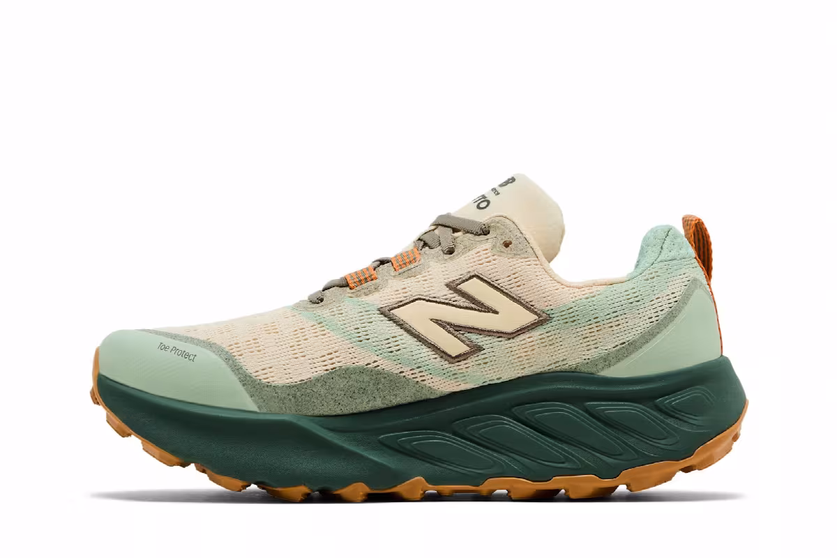 New Balance Women's Fresh Foam X Hierro v9 Calcium Dark Juniper, view 4