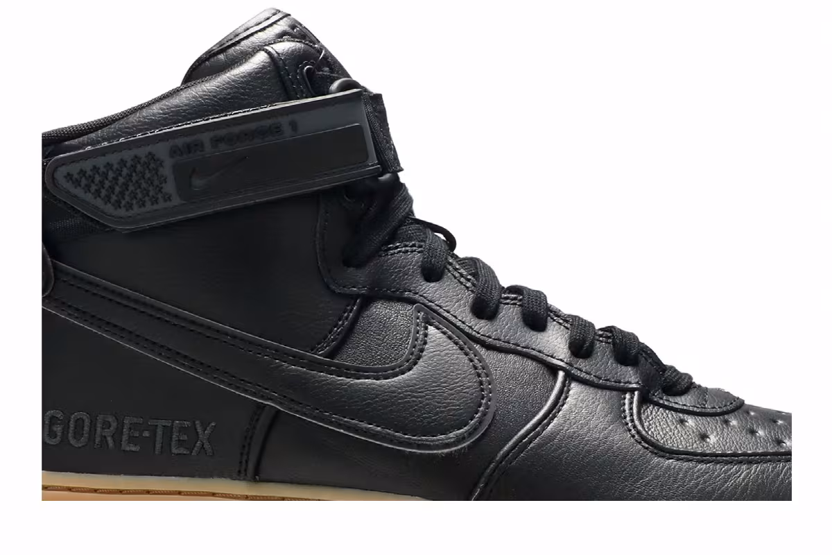 Nike Air Force 1 Gore-Tex Boot Black Gum, view 3