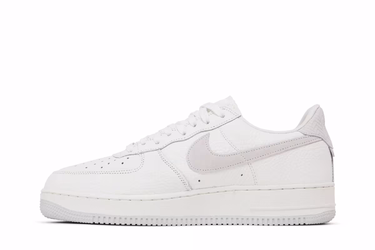 Nike Air Force 1 White Photon Dust, view 4