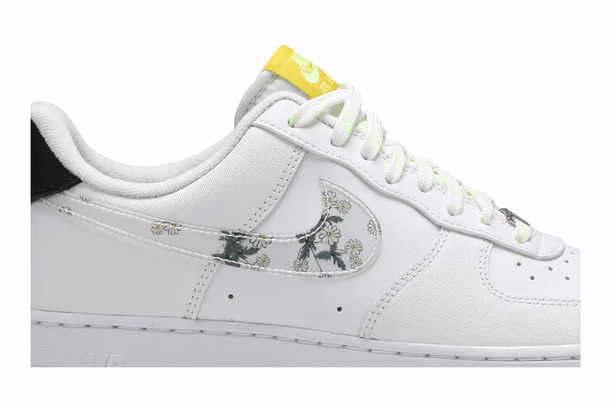 Nike Air Force 1 Daisy Pack - White, view 3
