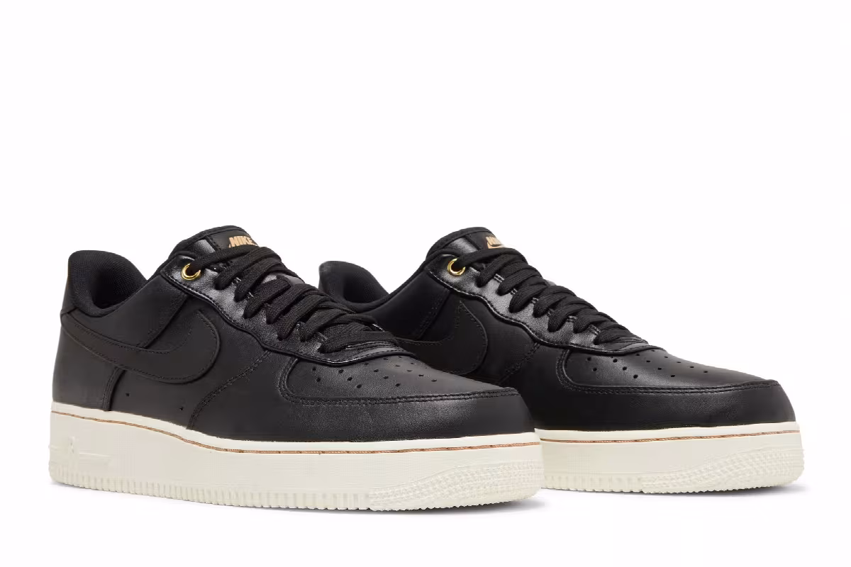 Nike Air Force 1 Premium Black Pack, view 9