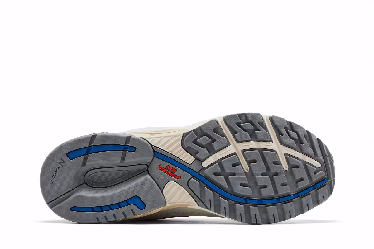Kith x Madison Square Garden x New Balance 993 Made in USA New York Knicks - Home, view 5